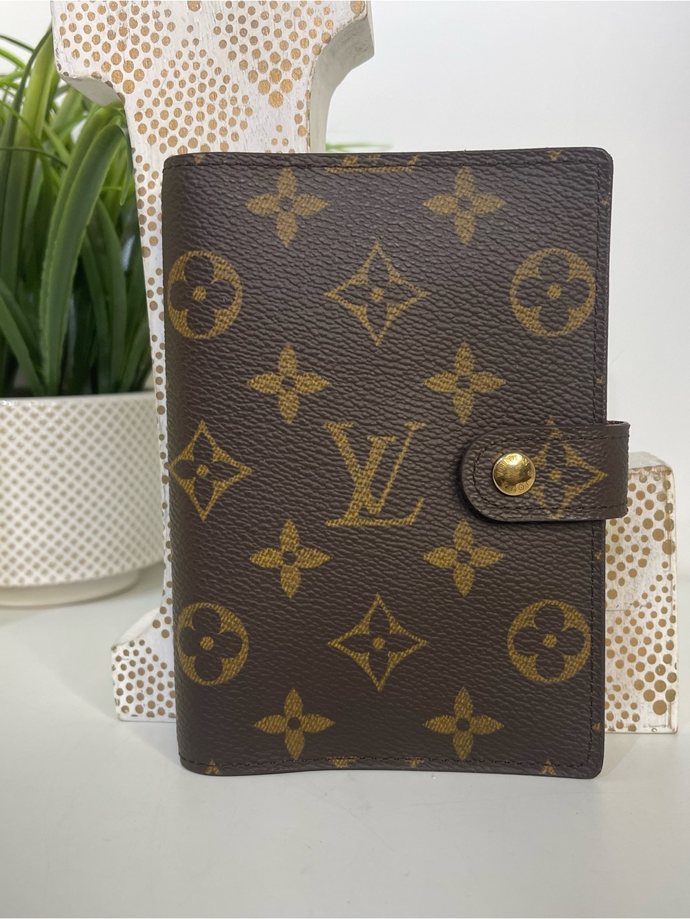 Louis Vuitton Brown Monogram Canvas Agenda Cover with Gold Snap